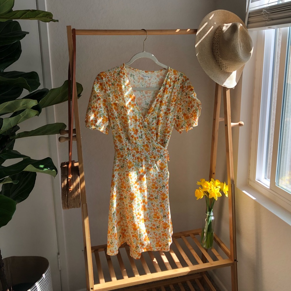 Sold❤️Floral wrap dress!